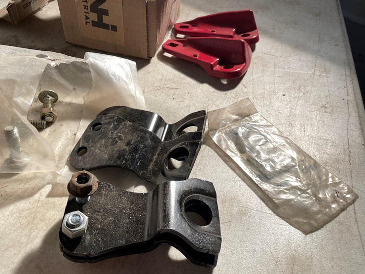 new-holland-313-image-4