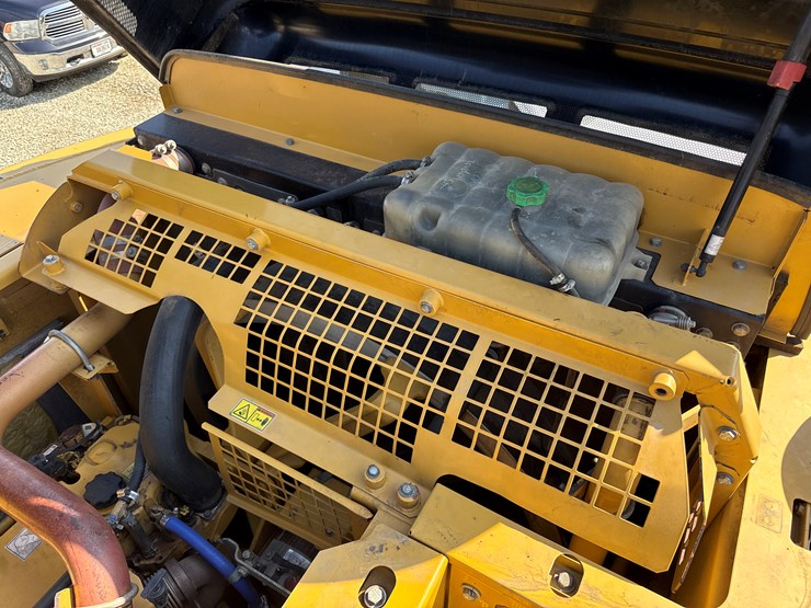 2011-caterpillar-336e-image-53