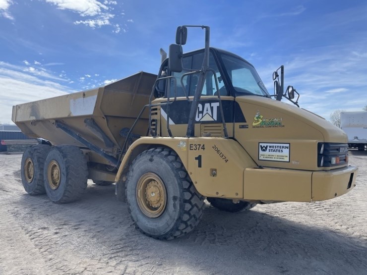 caterpillar-730-image-7