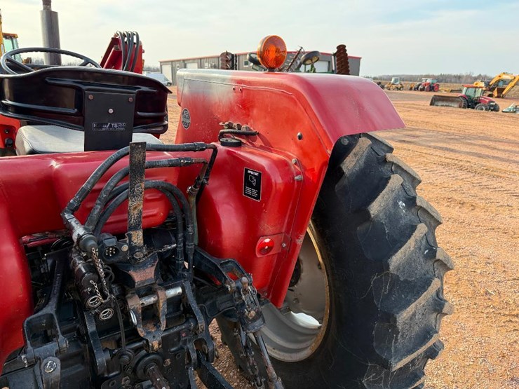 1985-case-ih-2250-image-25