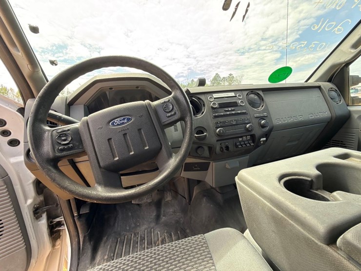 2016-ford-f550-image-14