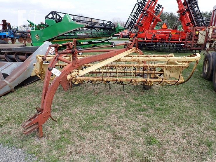 new-holland-256-image-2