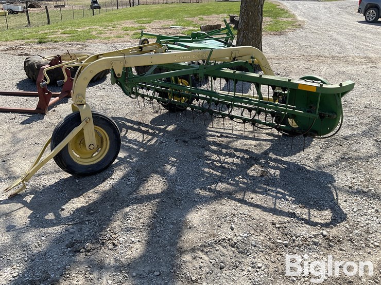 john-deere-640-image-1