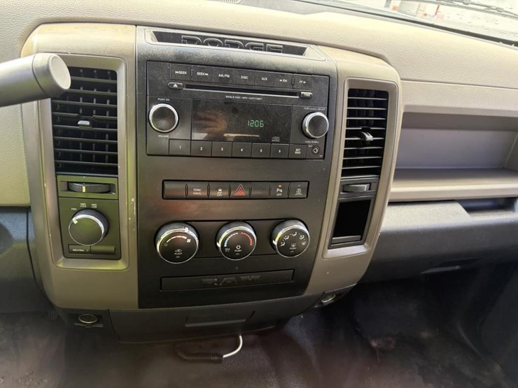 2012-dodge-2500-image-17