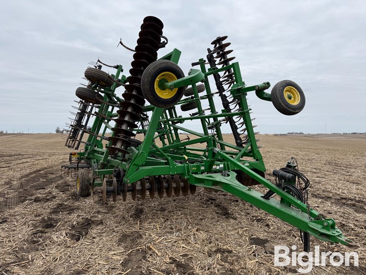 2014-john-deere-2310-image-3