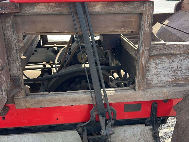 international-highwheeler-image-30