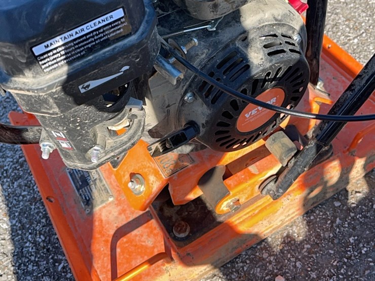 vevor-forward-plate-compactor-image-5
