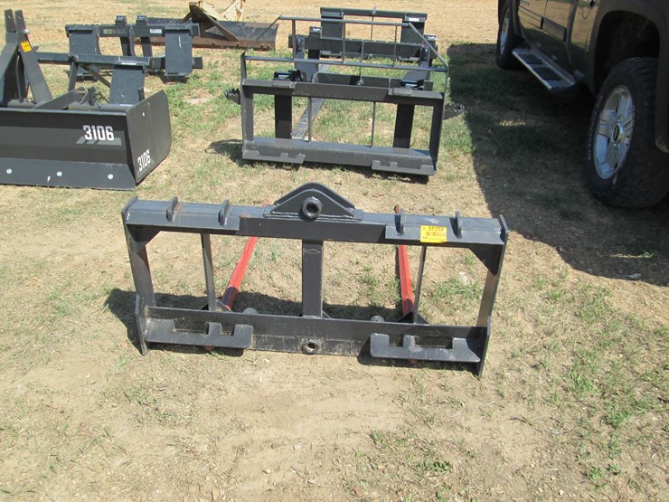 #37352-•-skid-steer-hay-fork-image-3