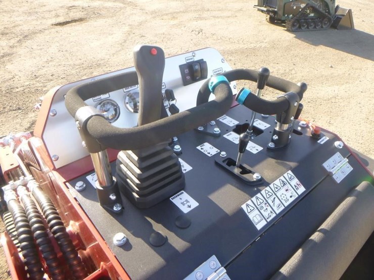 2025-stag-tl425-skid-steer-track-loader-image-19