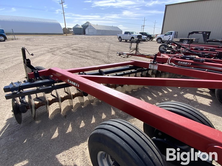 2014-case-ih-370-image-11