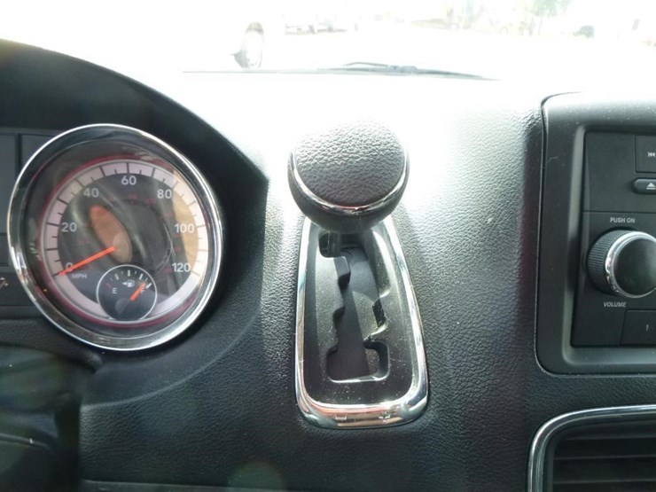 2014-dodge-grand-caravan-image-20