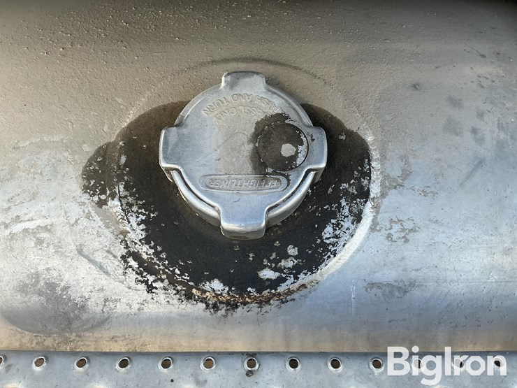 2017-freightliner-coronado-132-image-18