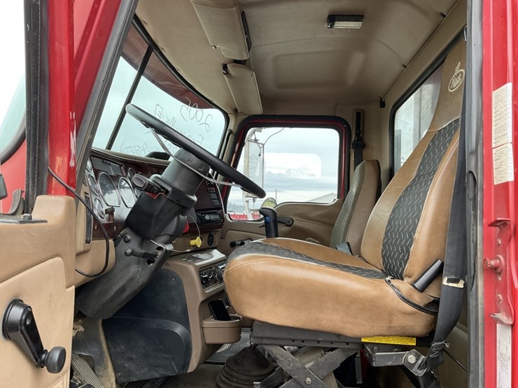 2019-bobcat-s70-image-8