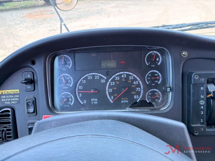 2008-thomas-saf-t-liner-c2-image-25