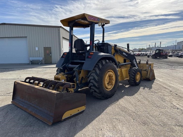 2018-deere-210lep-image-3