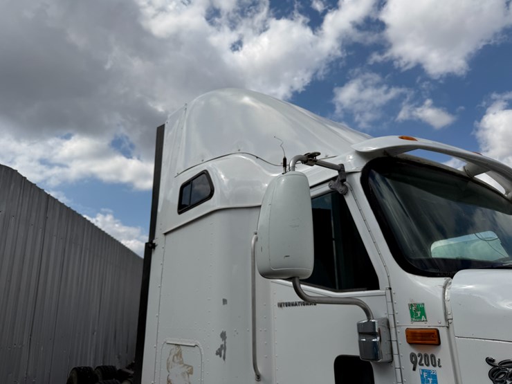2002-international-9200i-image-41