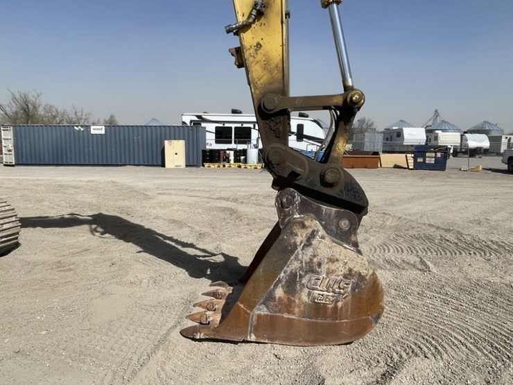 2013-komatsu-pc210-lc-10-image-10