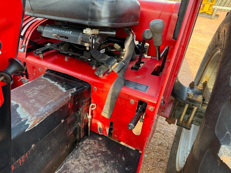 1985-case-ih-2250-image-39