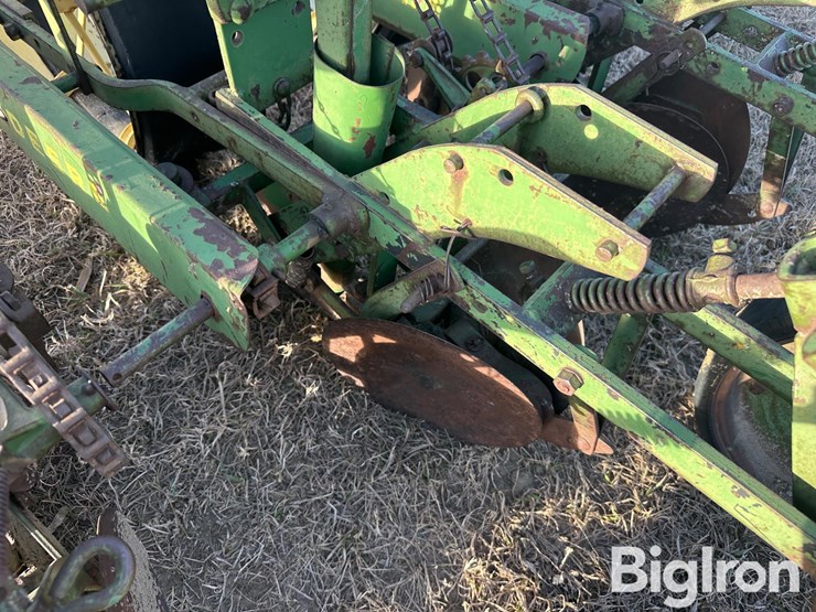 john-deere-24-image-17