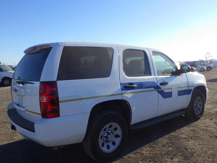 2014-chevrolet-tahoe-image-3