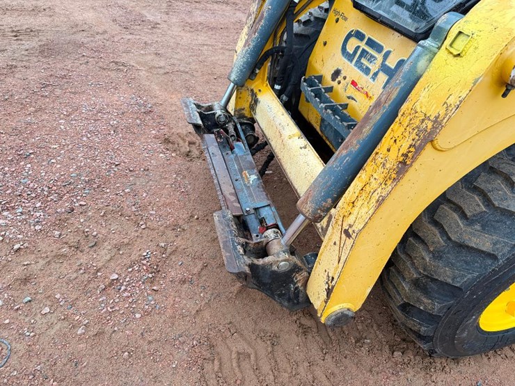 gehl-r260-image-12