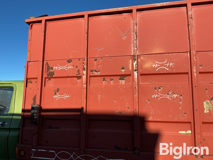 1974-ford-f700-image-12