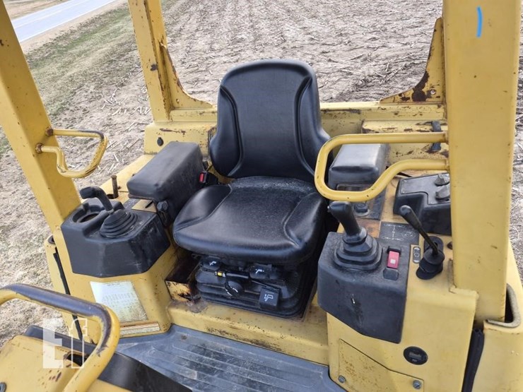 2002-caterpillar-d5g-image-17