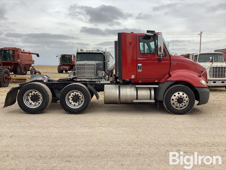 2012-international-prostar-image-4