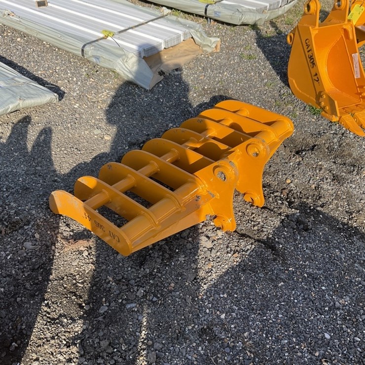 2026 CATERPILLAR 305