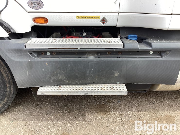 2015-international-prostar-image-14