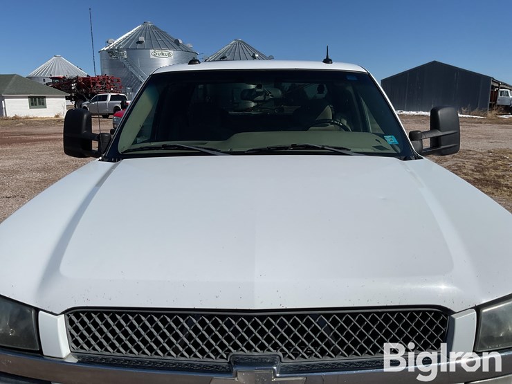 2003-chevrolet-silverado-2500-image-10