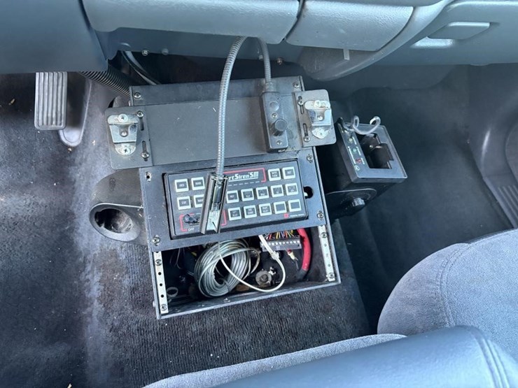 2002-chevrolet-silverado-1500-ls-image-17