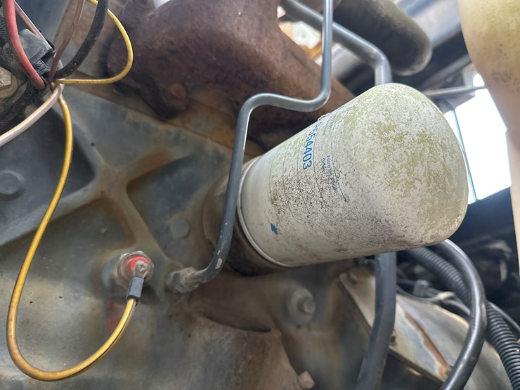 new-holland-lx885-image-36