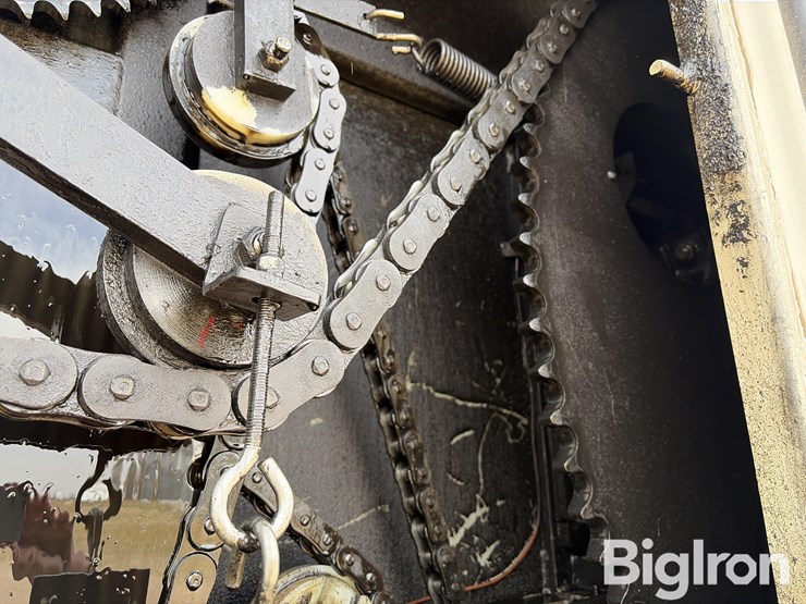 roto-mix-540-14xd-feed-wagon-image-18