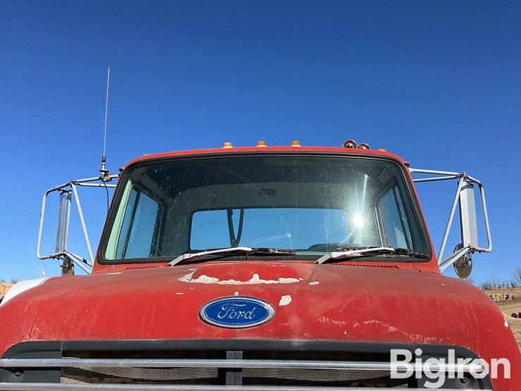 1986-ford-ln8000-image-18