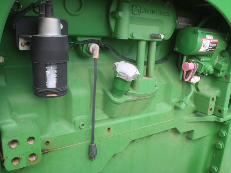 john-deere-8120-image-19