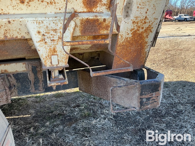 1981-international-1854s-image-9