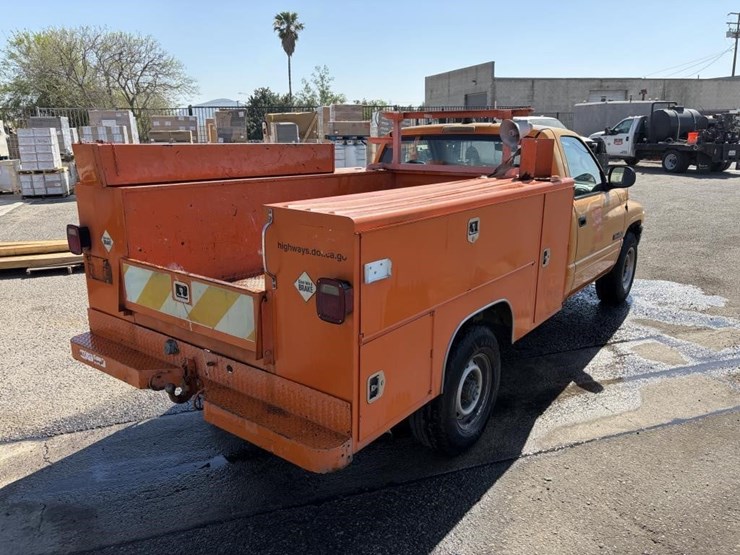 2001-dodge-ram-2500-image-3