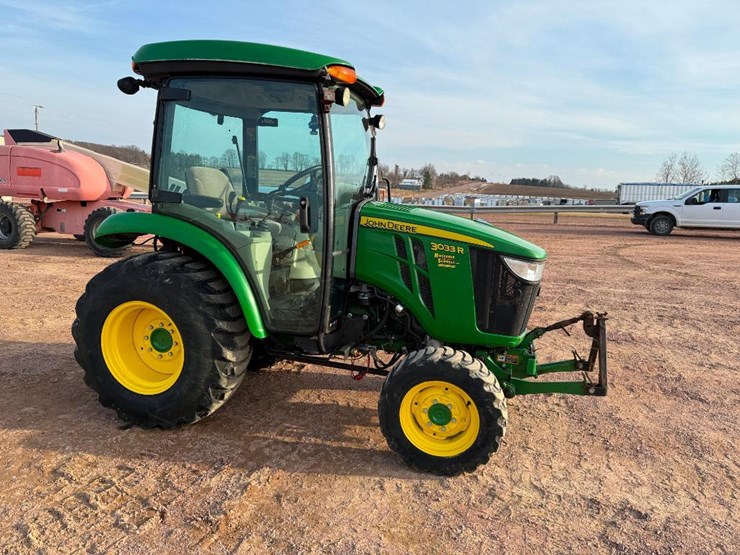 john-deere-3033r-image-3