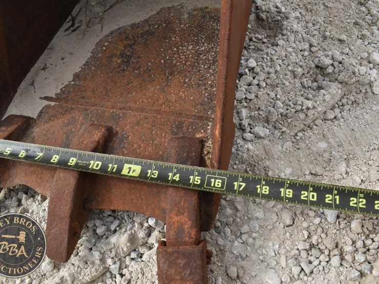 2019-volvo-ecr88d-image-29