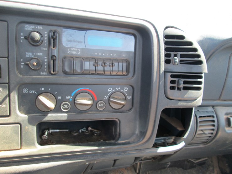 1997-chevrolet-1500-image-26