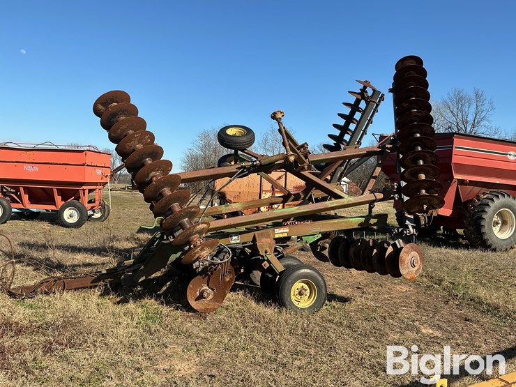 john-deere-630-image-8