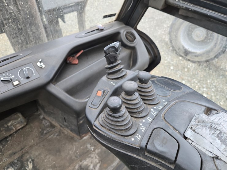 massey-ferguson-8-image-40