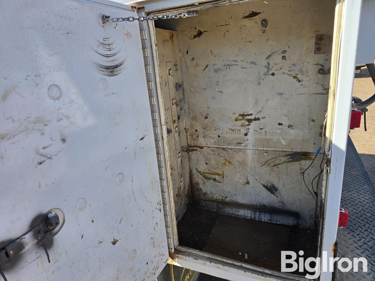 2008-ford-f550-image-15