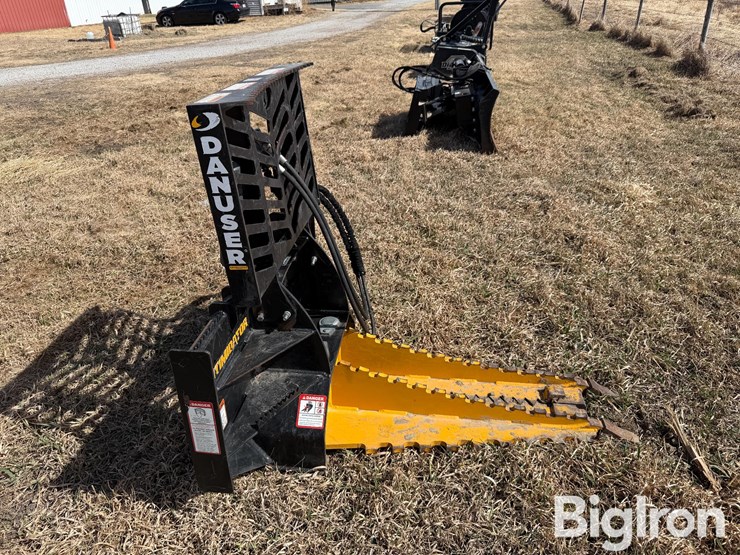 2022-danuser-intimidator-tree-puller-image-4