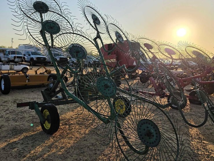 john-deere-702-image-2