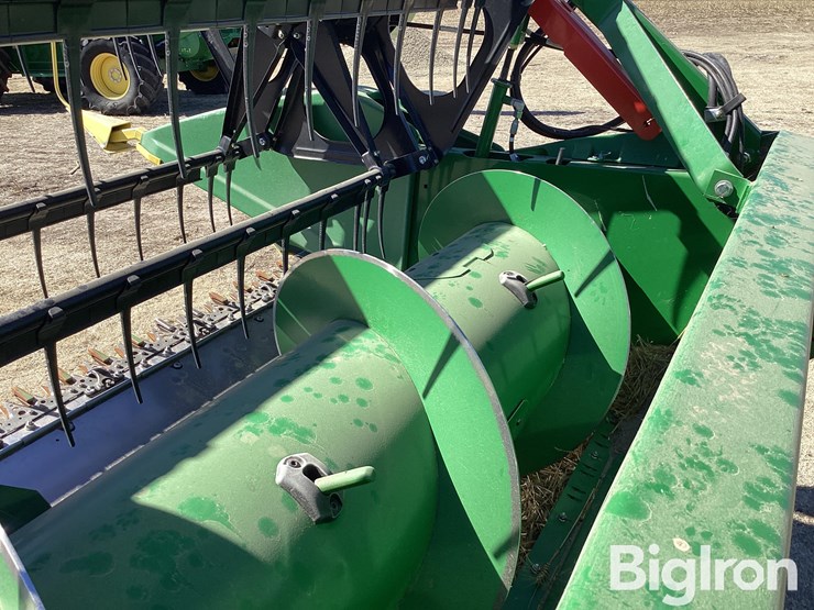 2022-john-deere-625f-image-19