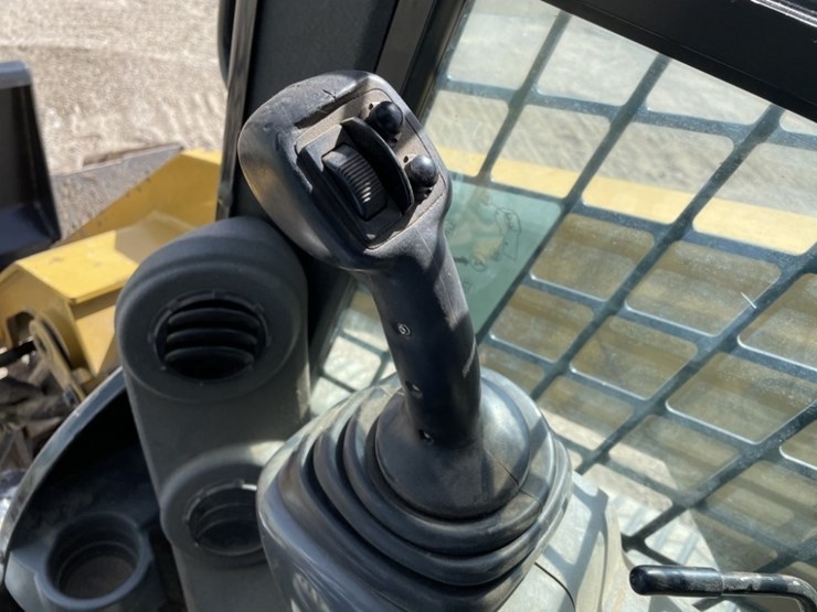 2013-caterpillar-279d-image-22