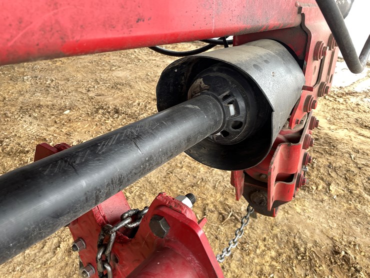 2015-new-holland-313-image-14