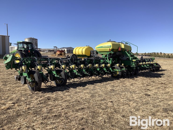 2010-john-deere-1770nt-ccs-image-7